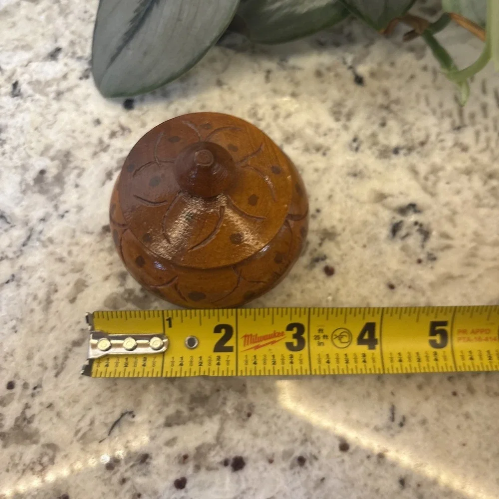 Vintage Wooden Handcrafted Carved Floral Pattern Trinket Jewelry Box‎
